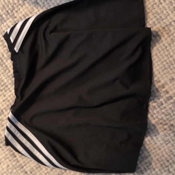 Adidas girls skirt - Picture 2 of 4